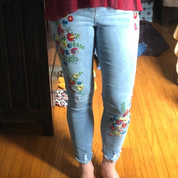 Earl Jeans Denim - Earl Jeans Skinny Ankle with Embroidered Flowers - 6